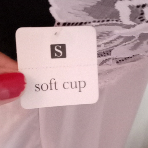 Pale pink Lingerie - Picture 8 of 13